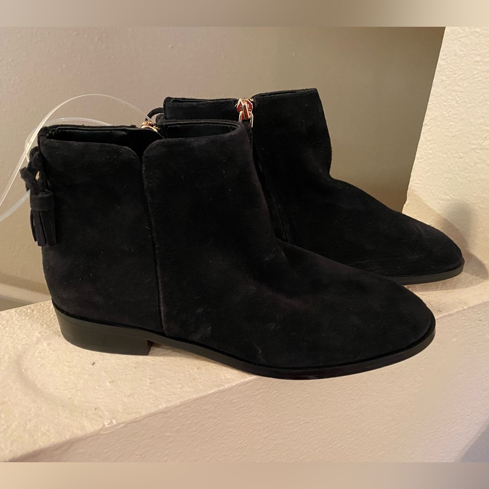 Kate Spade Women’s Leather Suede Ankle Boots. Black. Zip. Gold Hardware.NWT. 5
